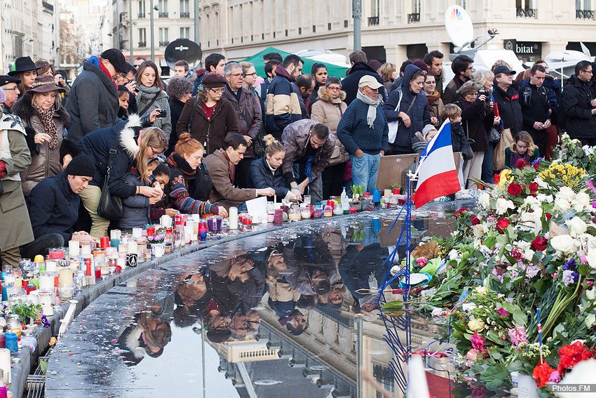 Place de la République : Hommage aux victimes des attentats du 13 novembre 2015