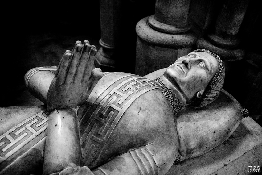 Gisant de Louis de Sancerre à la basilique Saint-Denis (1402)