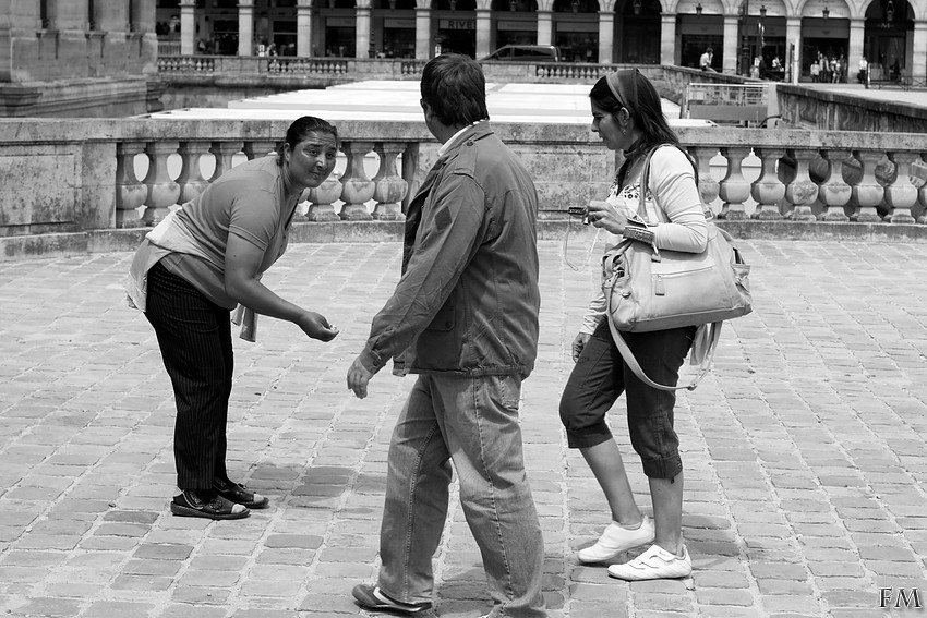 Les touristes et le coup de la bague