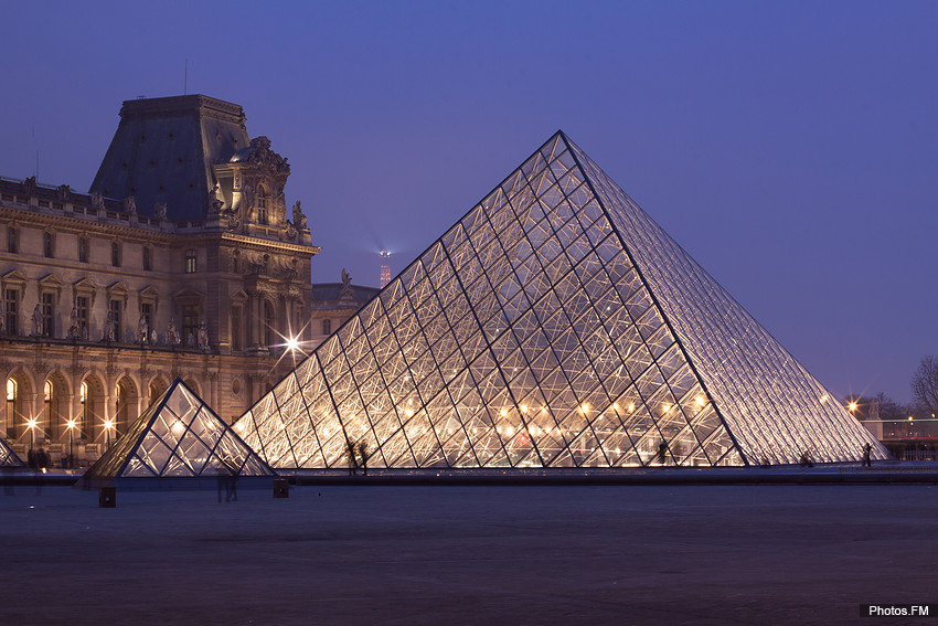 La Pyramide du Louvre