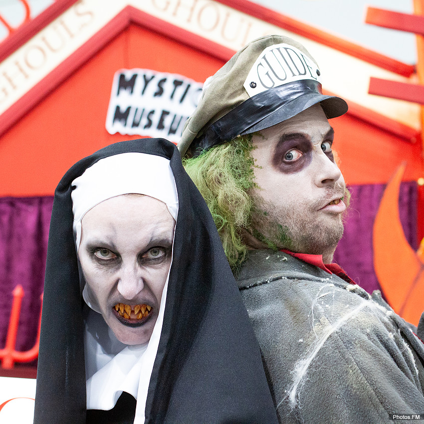 La Nonne & Beetlejuice - Los Angeles Comic Con