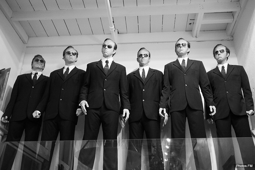 Agents Smith (Matrix) - DÃ©partement des accessoires Warner Bros. Studios